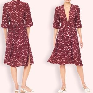 SALE❗️NLW Deep V Red Floral Midi Dress Small